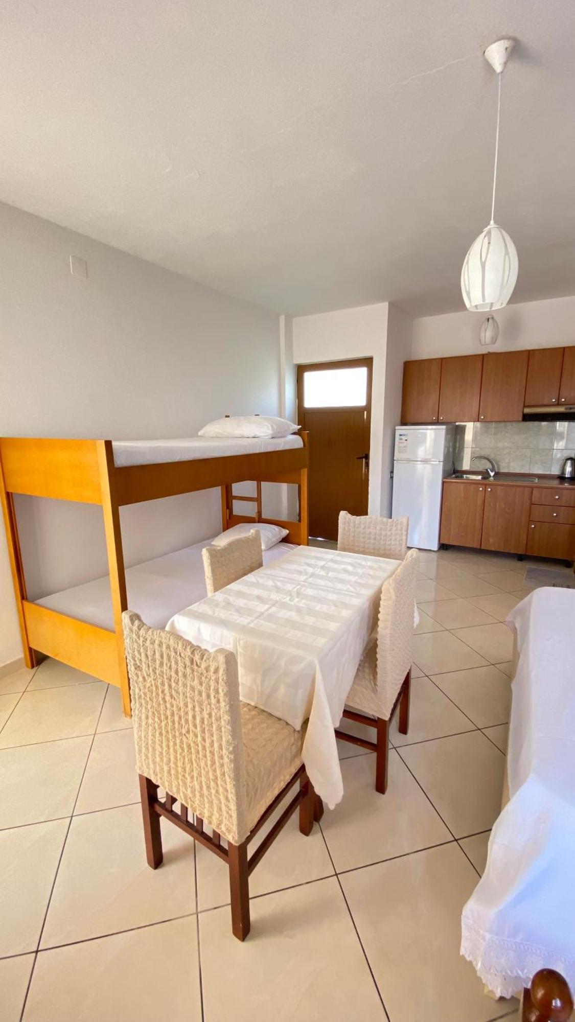 Apartament Radhime Vlorë Esterno foto